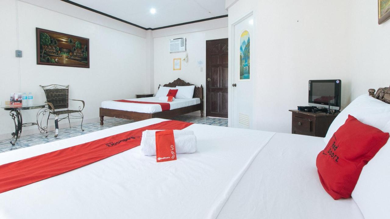 Reddoorz @ Seasun Beach Resort And Hotel Zambales Santa Cruz  Bagian luar foto